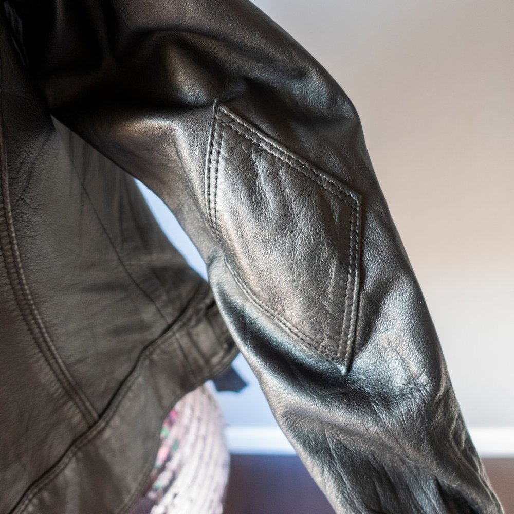 Black Leather Motorcycle Rocker Jacket - Picture 3 of 9